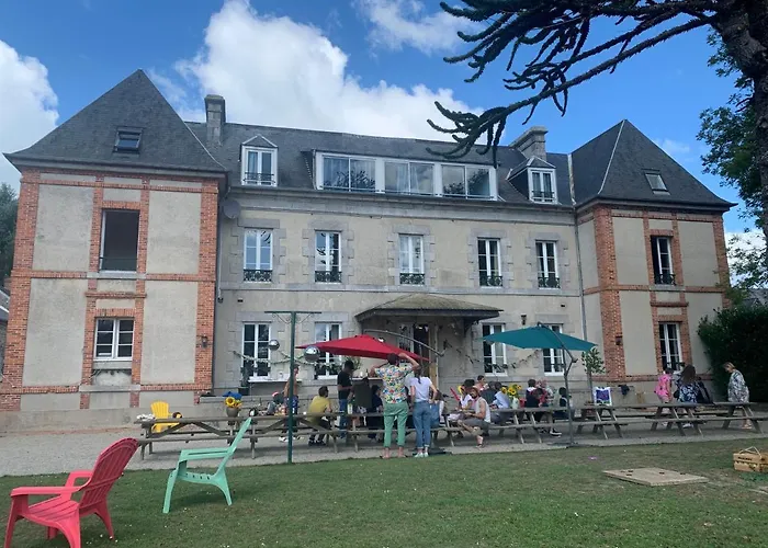 Grands Groupes - Chateau Des Forges Albergue