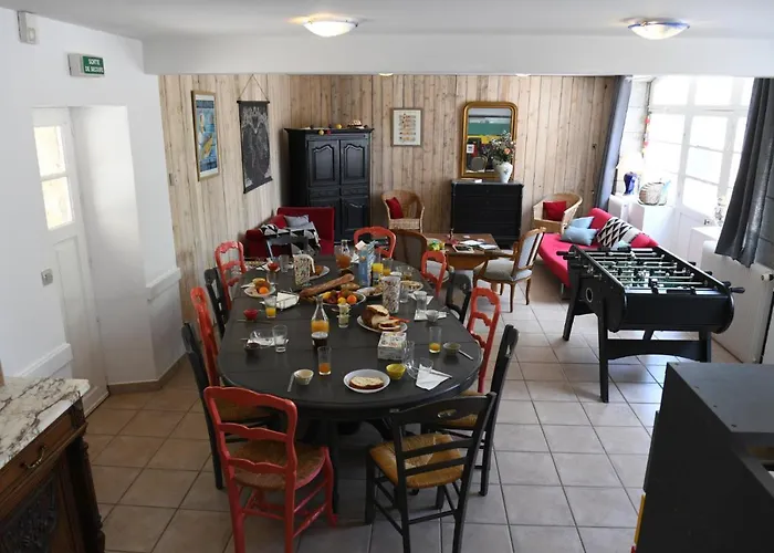 Albergue Grands Groupes - Chateau Des Forges *