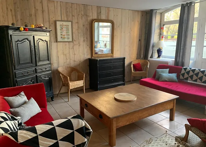 Grands Groupes - Chateau Des Forges Hostal *