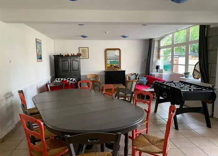 Hostal Grands Groupes - Chateau Des Forges