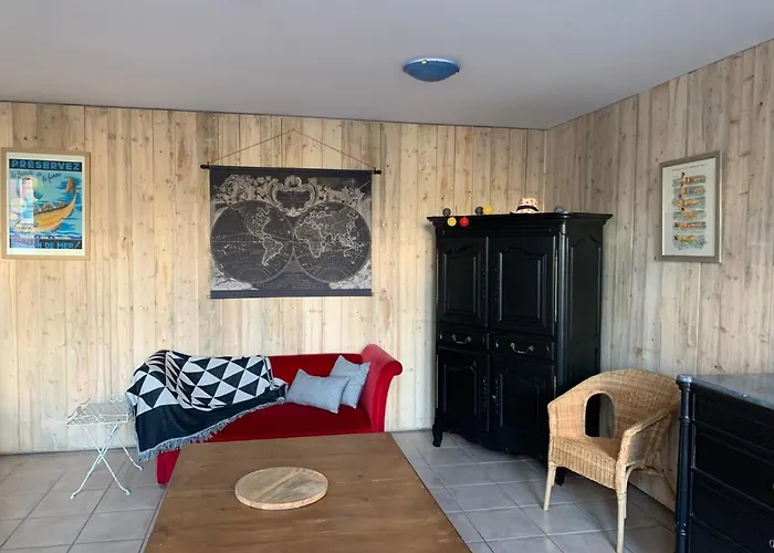 Hostal Grands Groupes - Chateau Des Forges