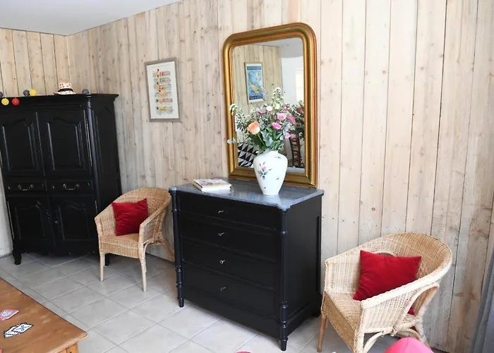 Hostal Grands Groupes - Chateau Des Forges